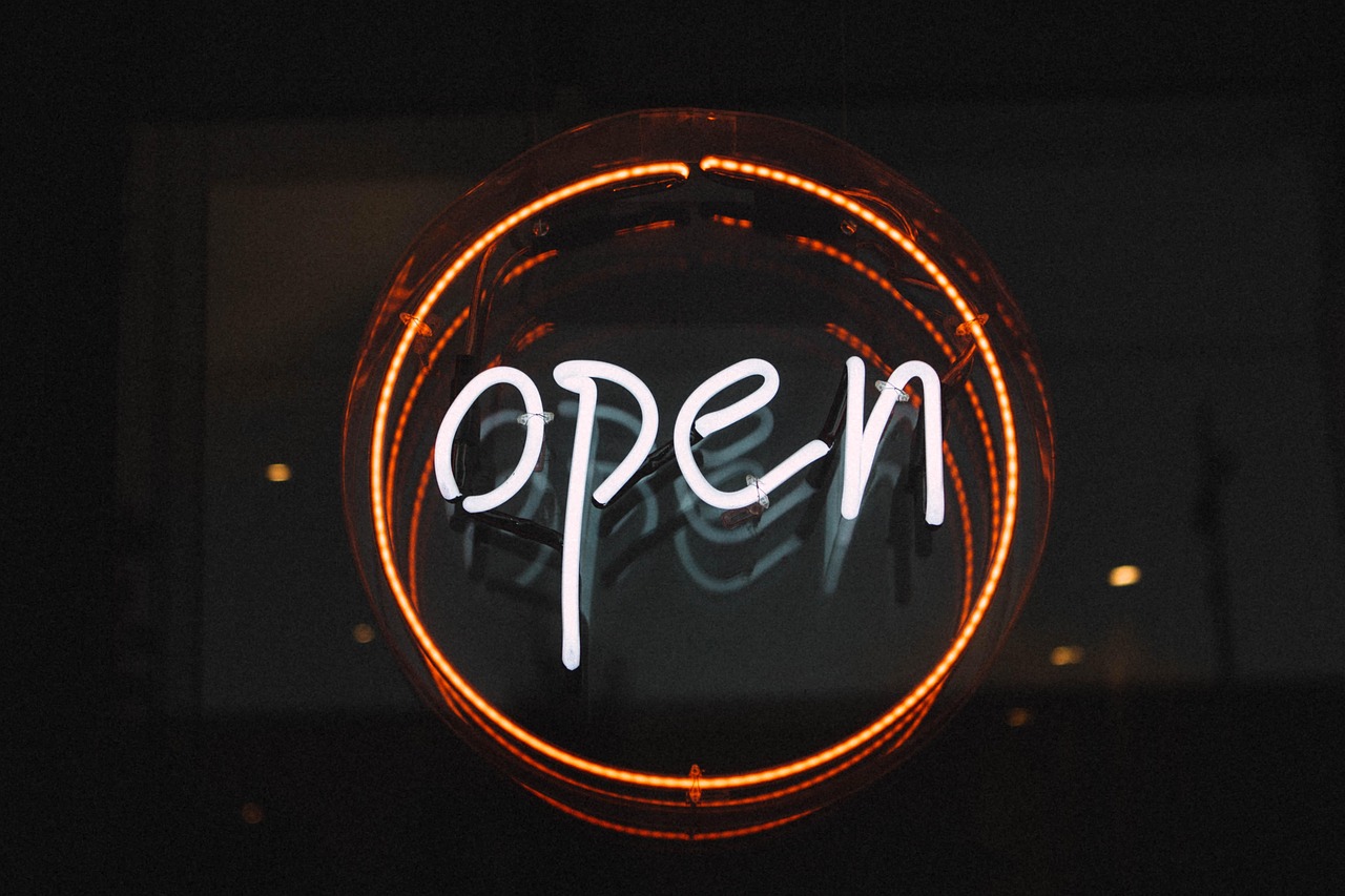 Open, illuminated, light — Explore Daily Reports That Matter to You with el adelantado